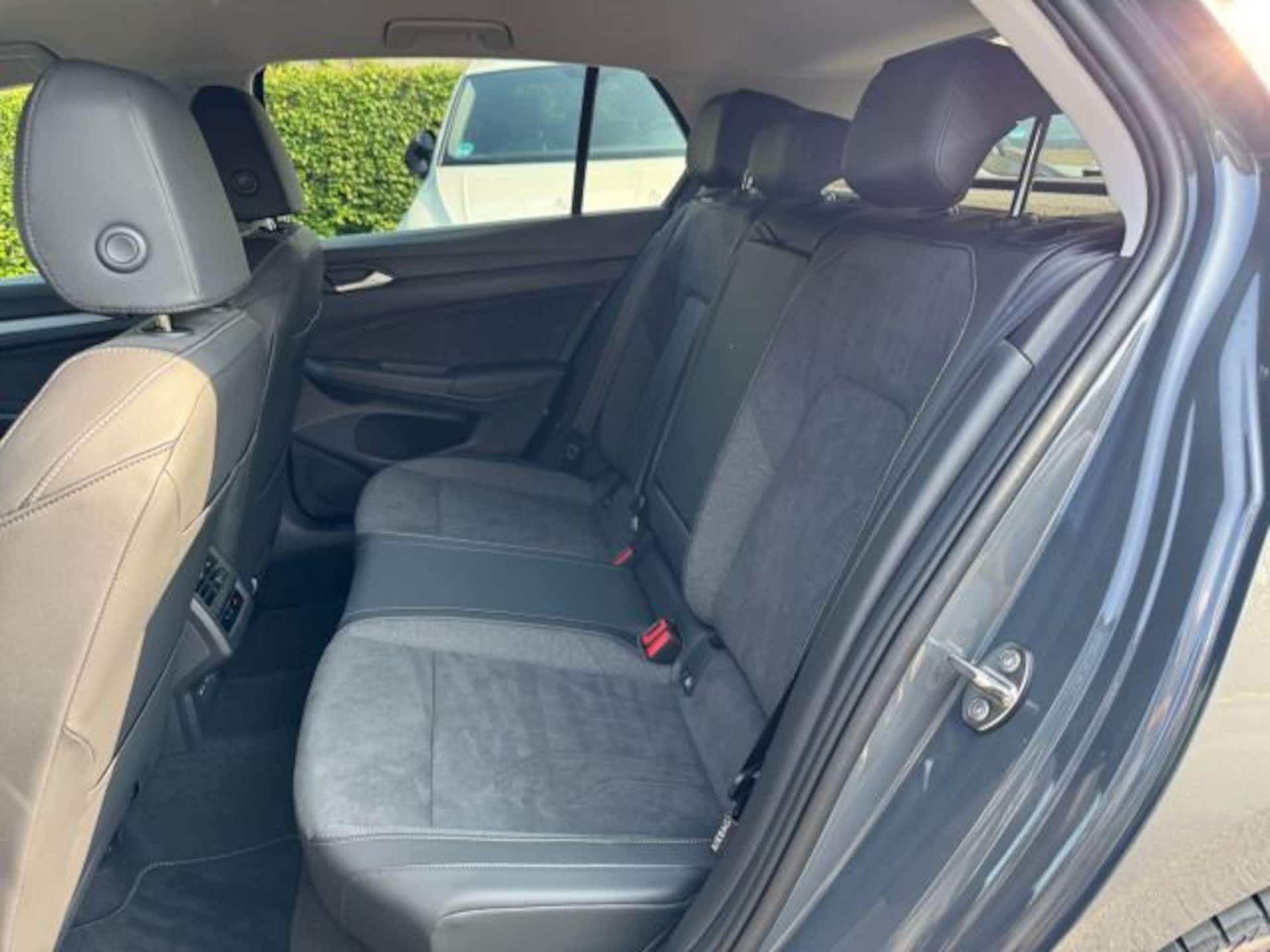 Volkswagen Golf Style