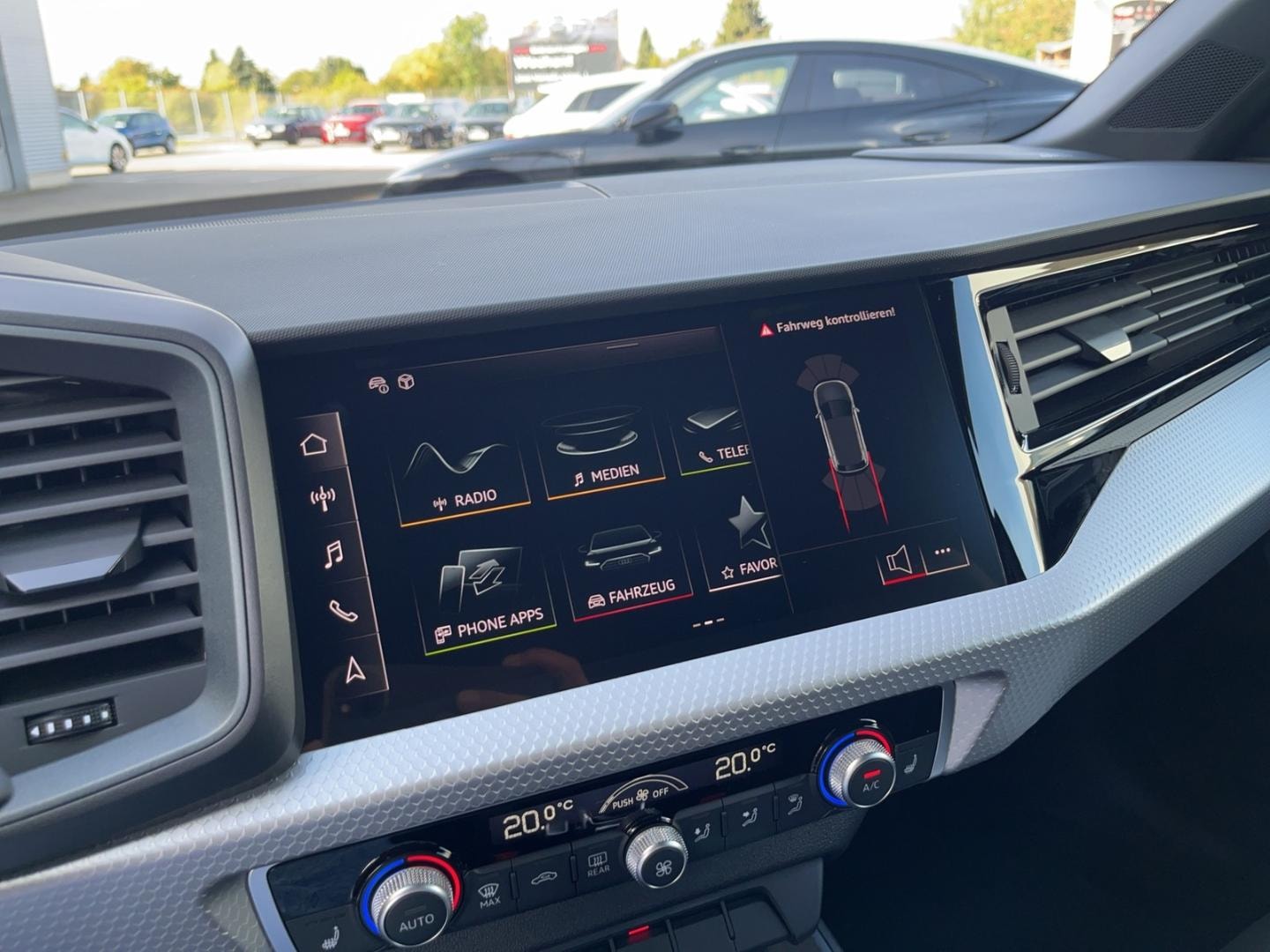 Bild über Audi A1 Sportback S line 25 TFSI S tronic - für weitere Informationen kontaktieren Sie den Audi Partner