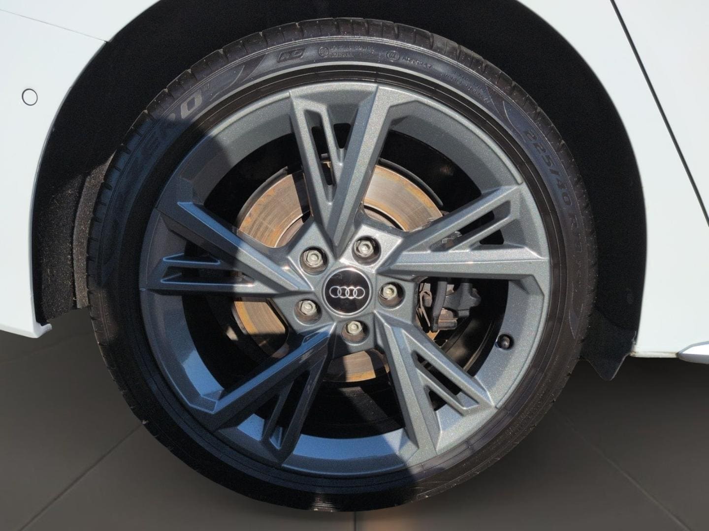 Bild über Audi S3 Sportback TFSI quattro S tronic - für weitere Informationen kontaktieren Sie den Audi Partner