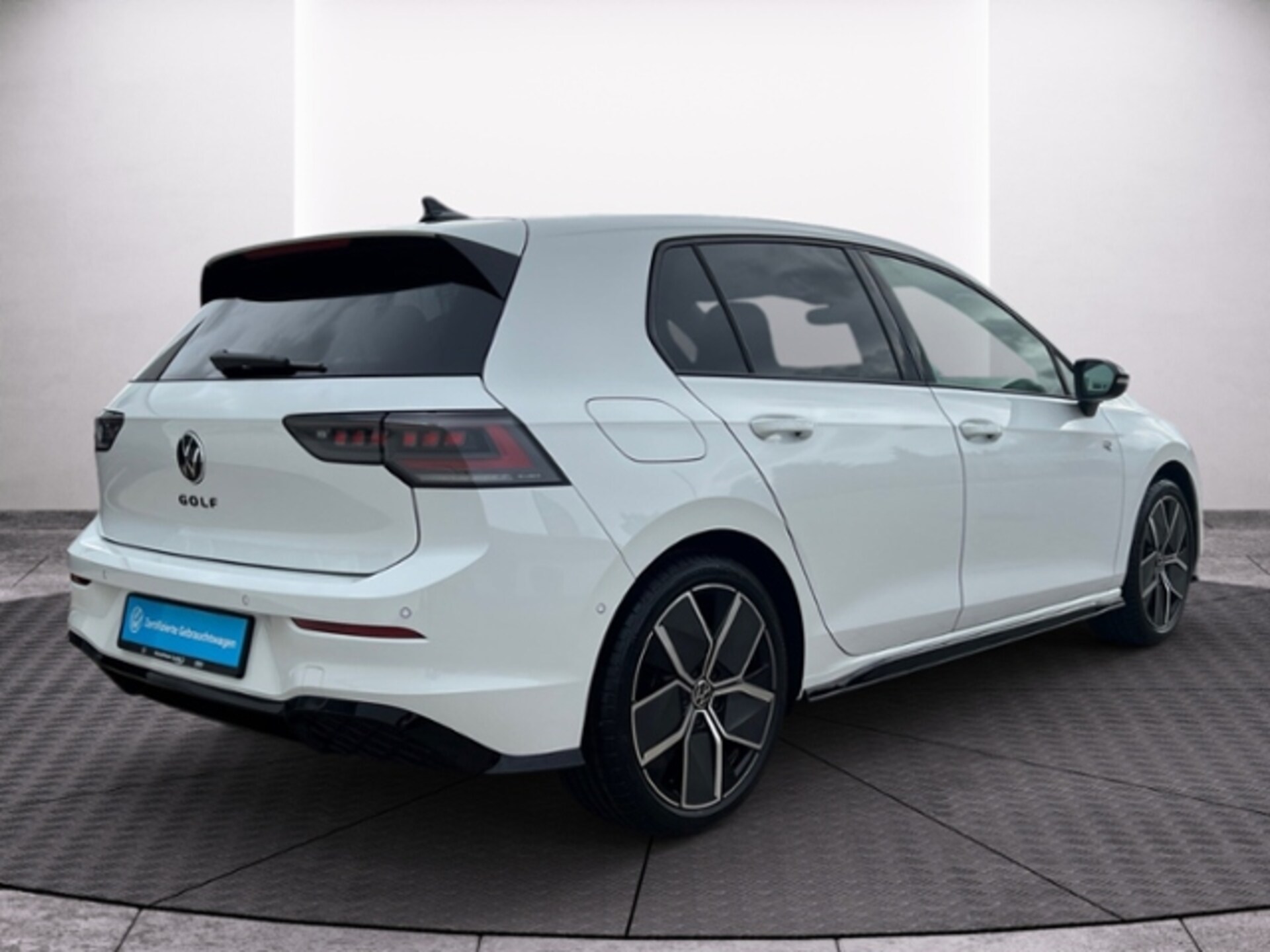 Volkswagen Golf R-Line