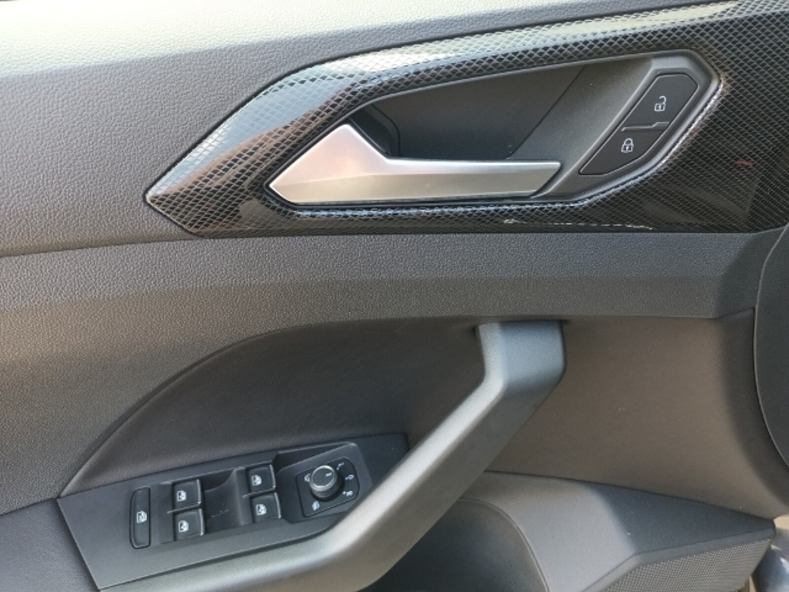 Volkswagen T-Cross – Bild 11