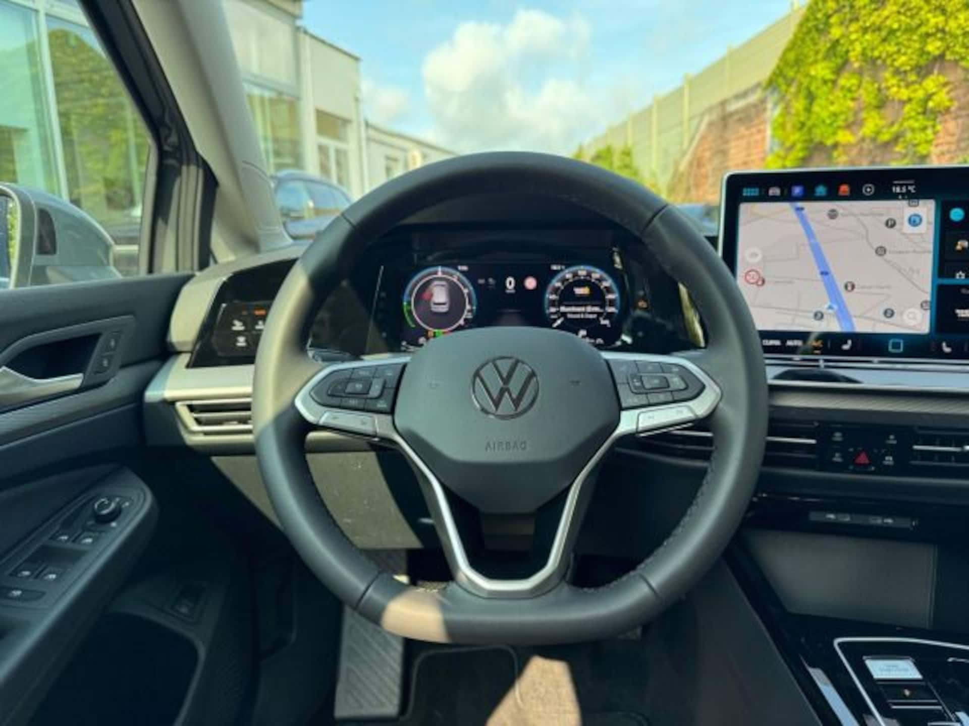 Volkswagen Golf Style