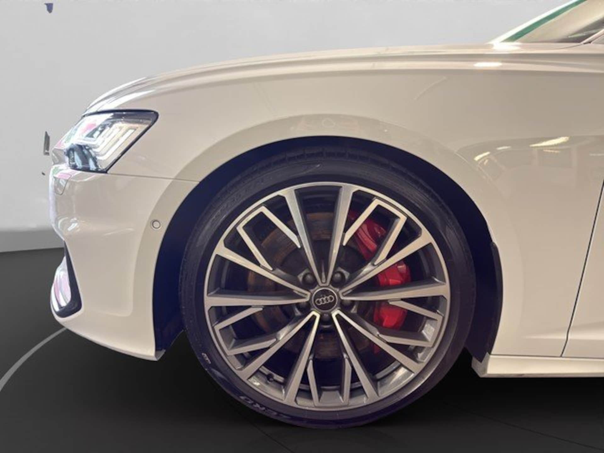 Audi S6 Avant
