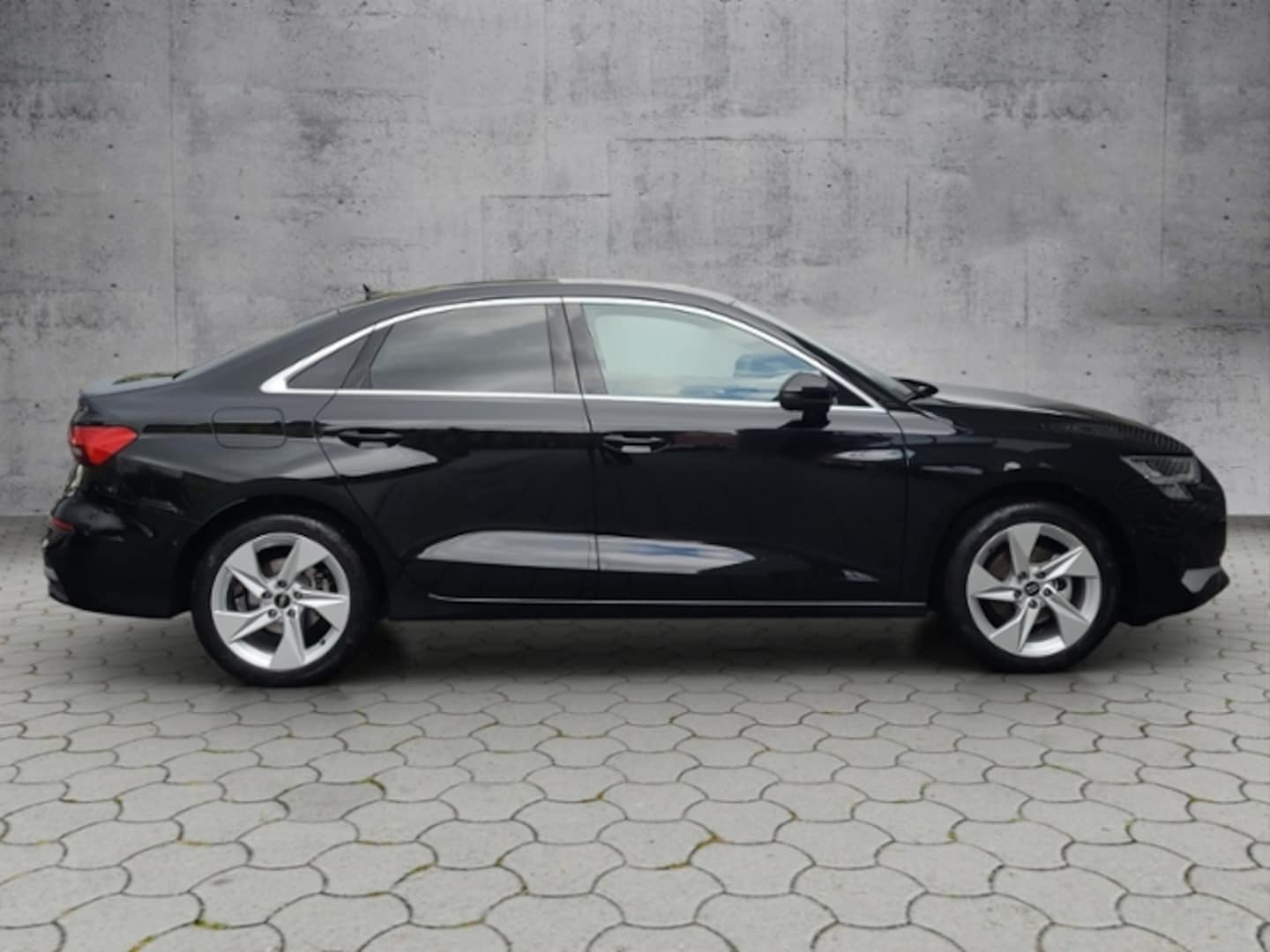 Bild über Audi A3 Limousine advanced 35 TFSI S tronic - für weitere Informationen kontaktieren Sie den Audi Partner