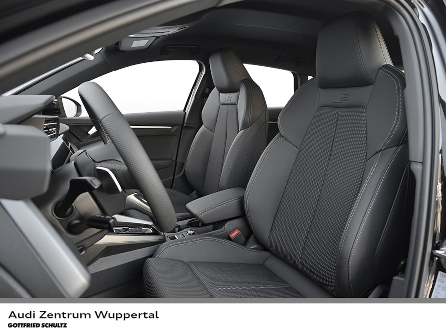 Bild über Audi A3 Sportback TFSI e S line 40 TFSI e S tronic - für weitere Informationen kontaktieren Sie den Audi Partner