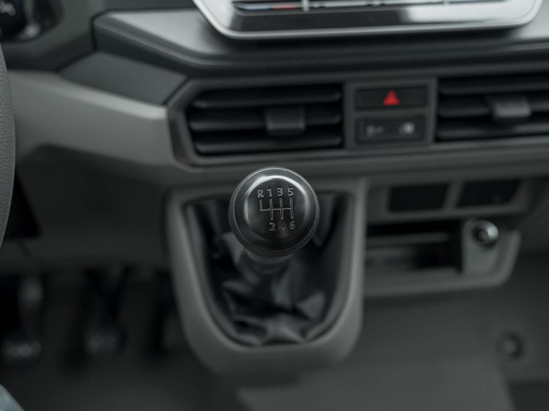 Volkswagen Crafter Kasten langer Radstand
