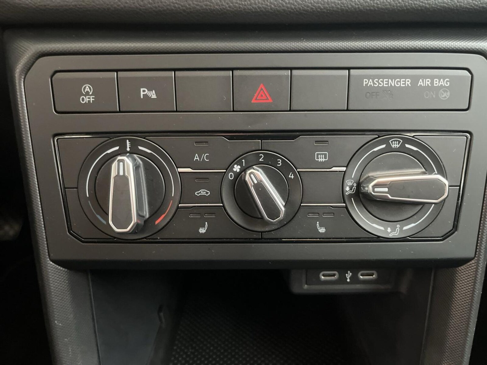 Volkswagen T-Cross – Bild 12
