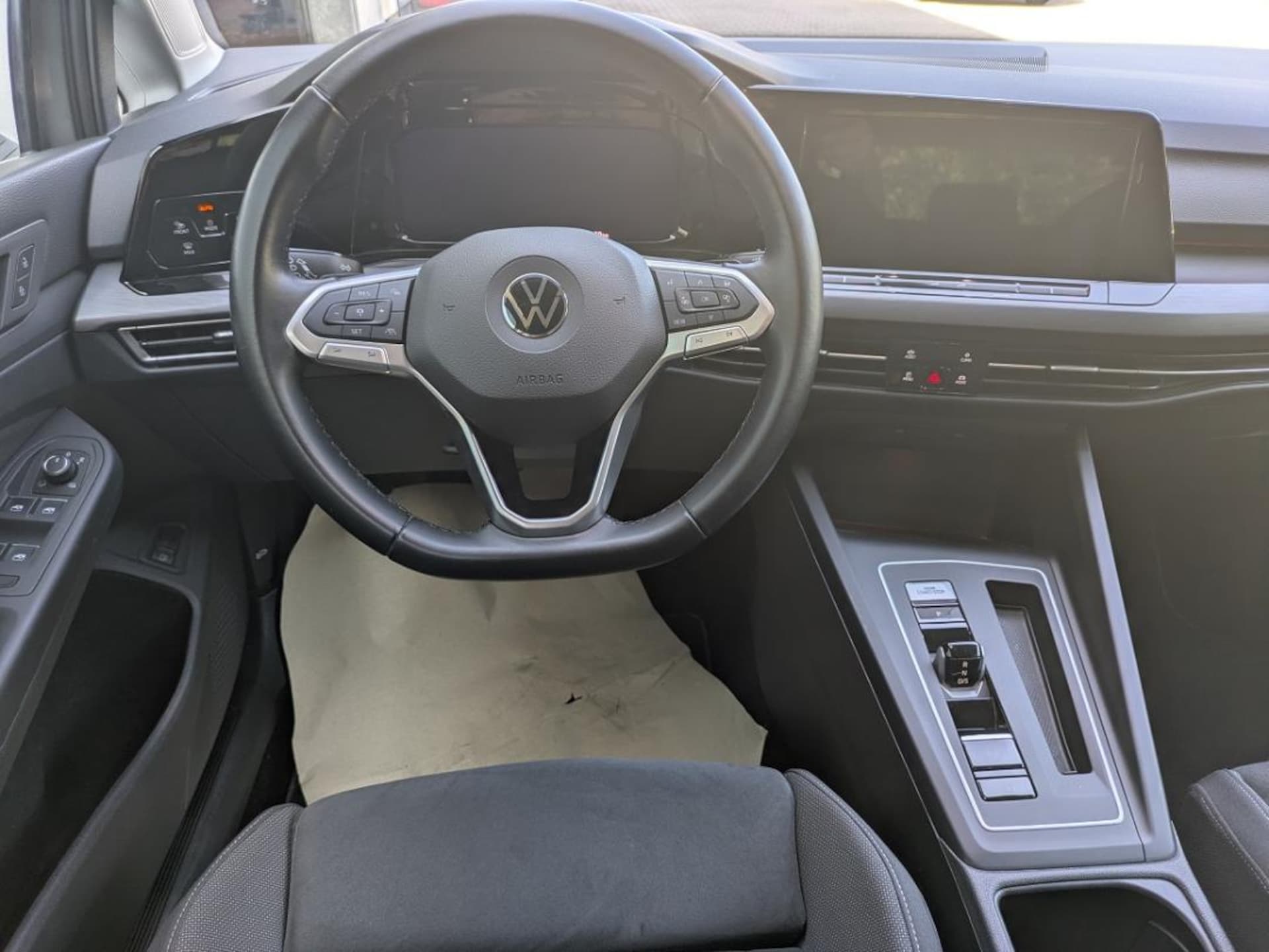 Volkswagen Golf Style