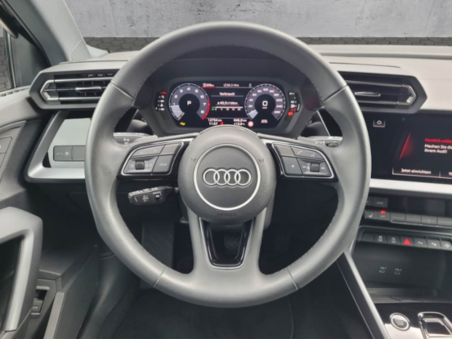 Bild über Audi A3 Limousine advanced 35 TFSI S tronic - für weitere Informationen kontaktieren Sie den Audi Partner