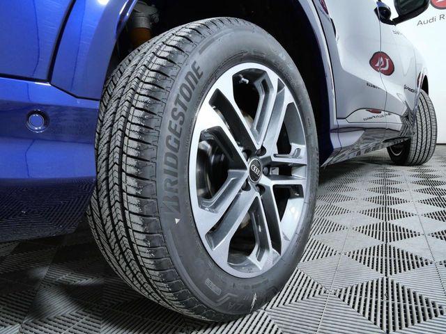 2025 Audi Q5 Premium - Photo 9