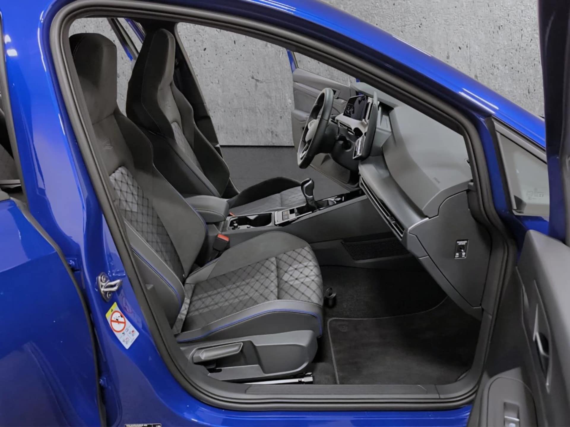 Volkswagen Golf R-Line