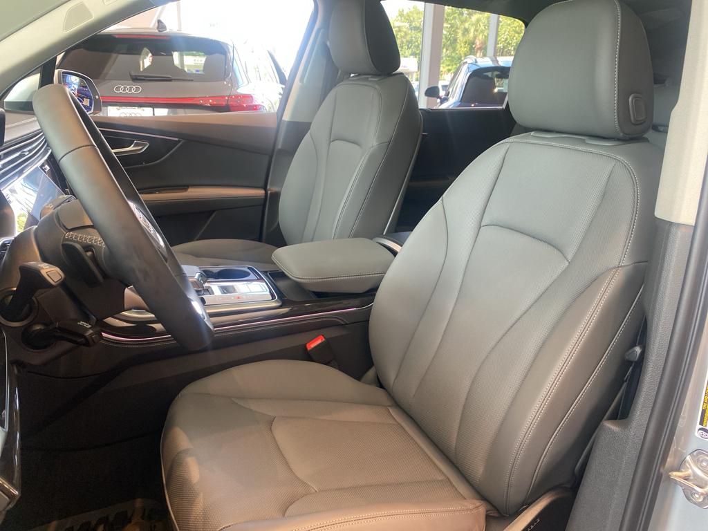 2025 Audi Q7 Premium Plus - Photo 13