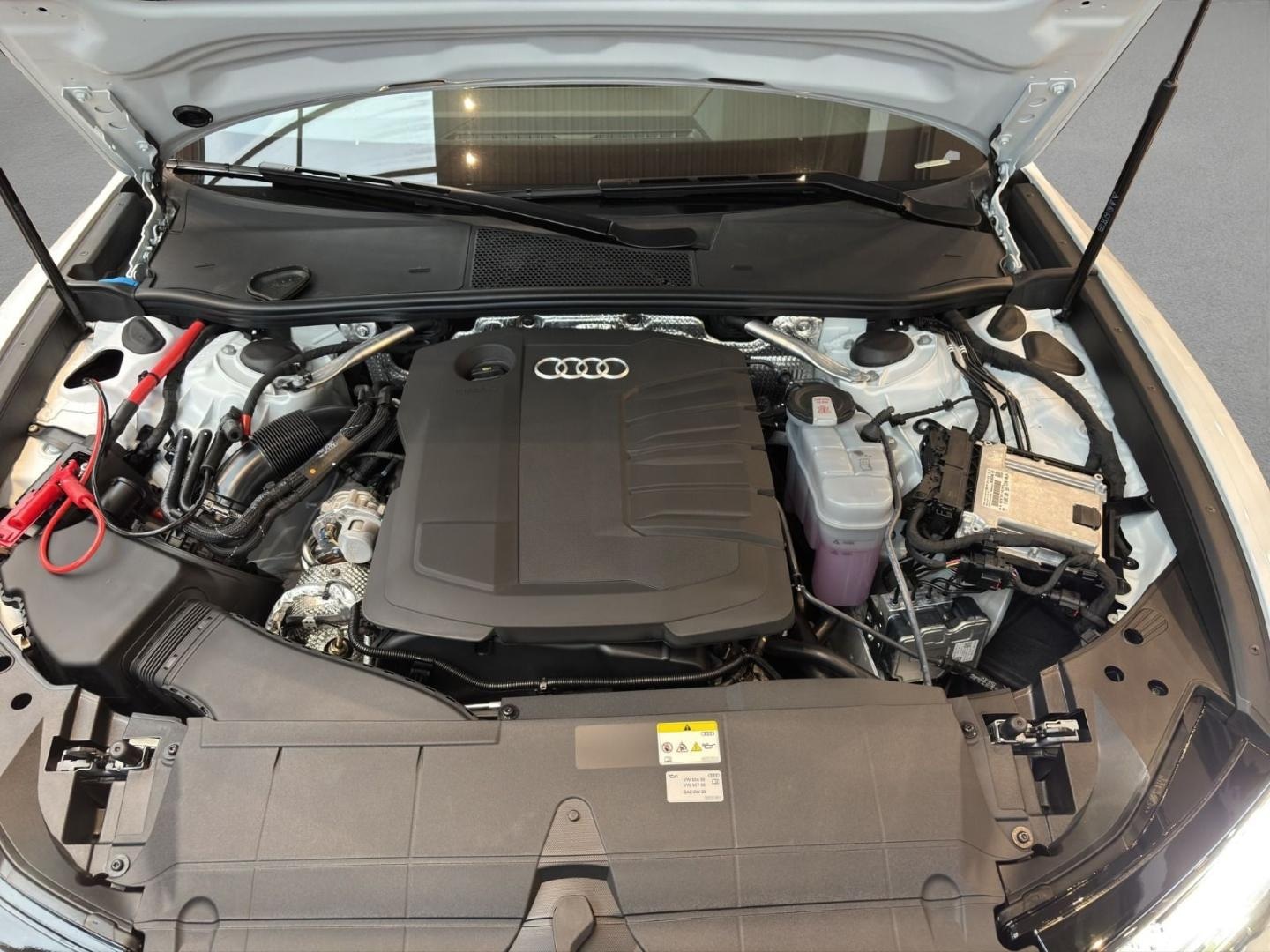 Bild über Audi A6 Avant S line 40 TDI quattro S tronic - für weitere Informationen kontaktieren Sie den Audi Partner