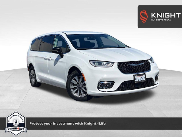 2024 Chrysler Pacifica PHEV Select