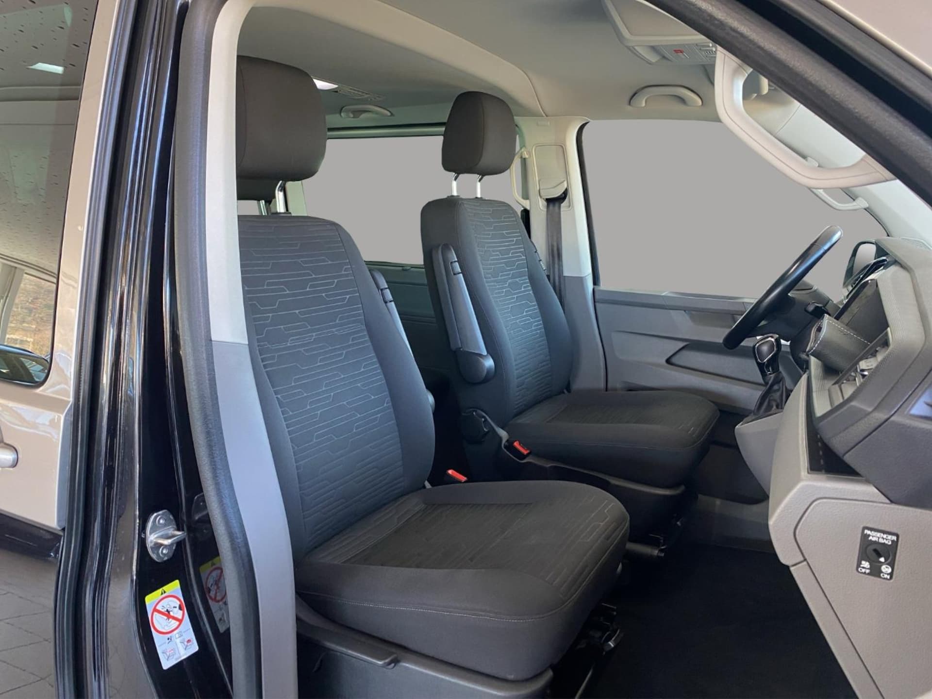 Volkswagen T6.1 Caravelle langer Radstand Comfortline