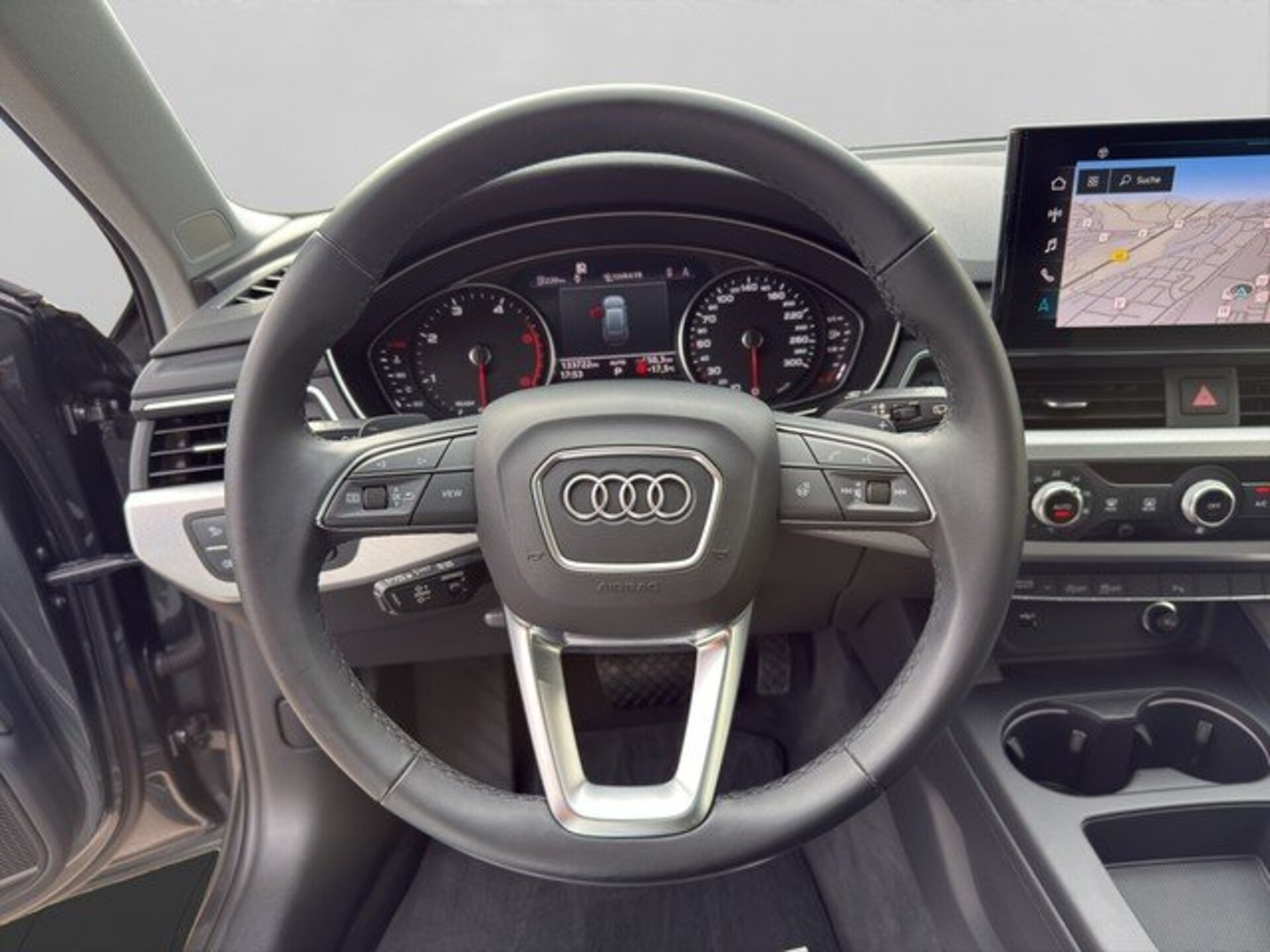 Audi A4 Avant S line