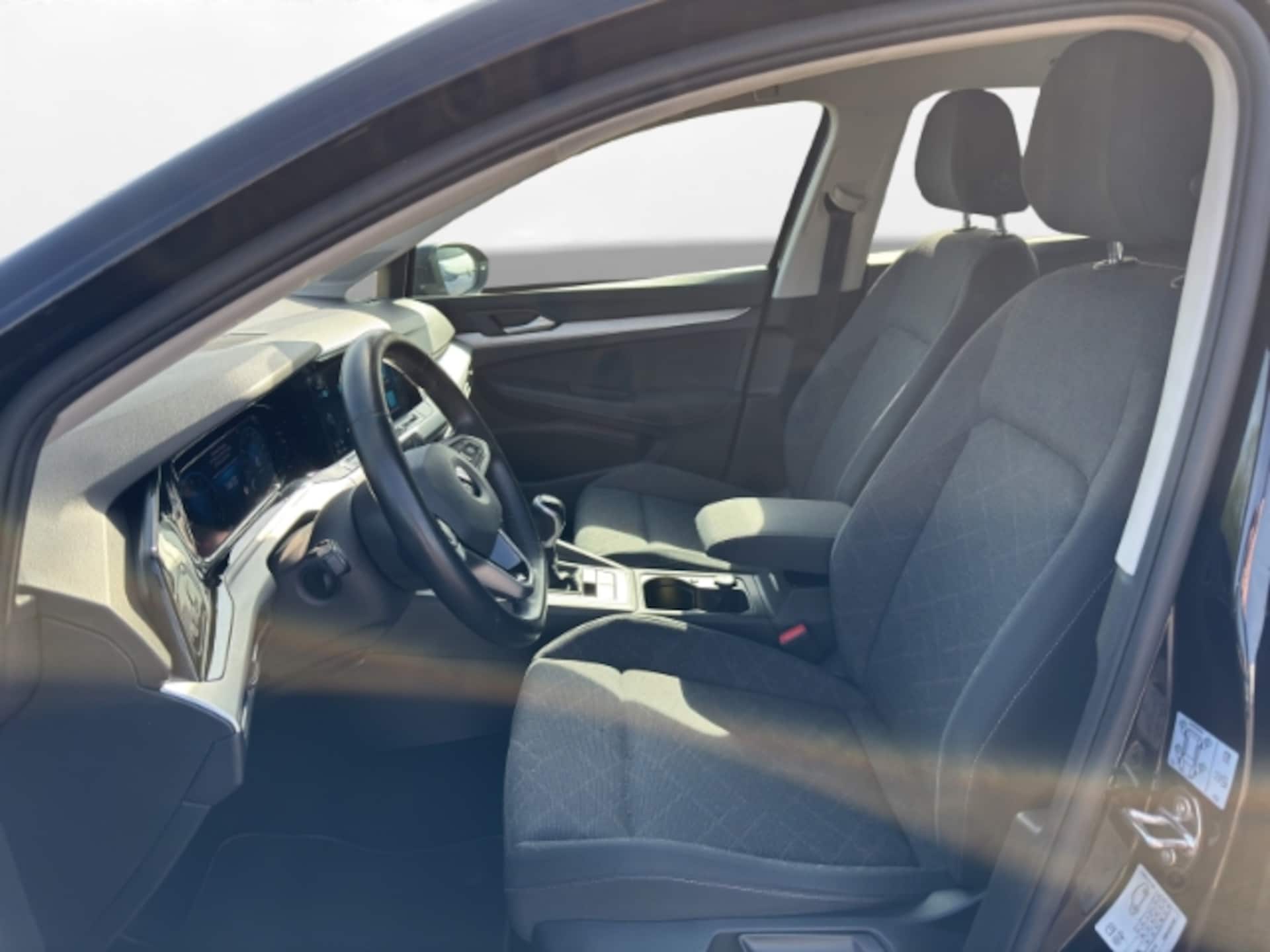 Volkswagen Golf Variant Life