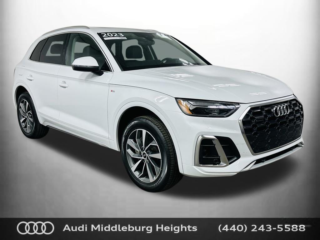 2023 Audi Q5 45 Premium's photo