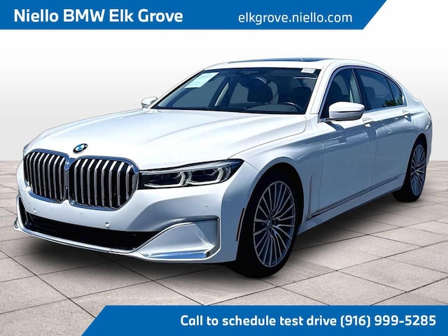 2022 BMW 740