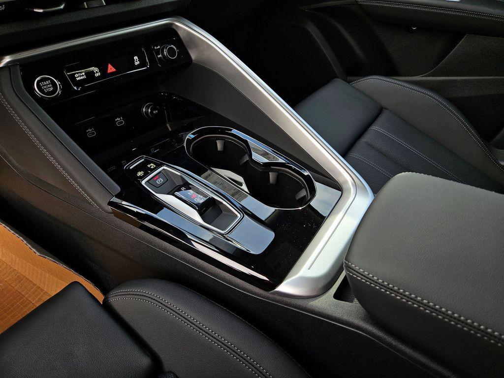 2025 Audi Q5 Sportback Premium Plus - Photo 14