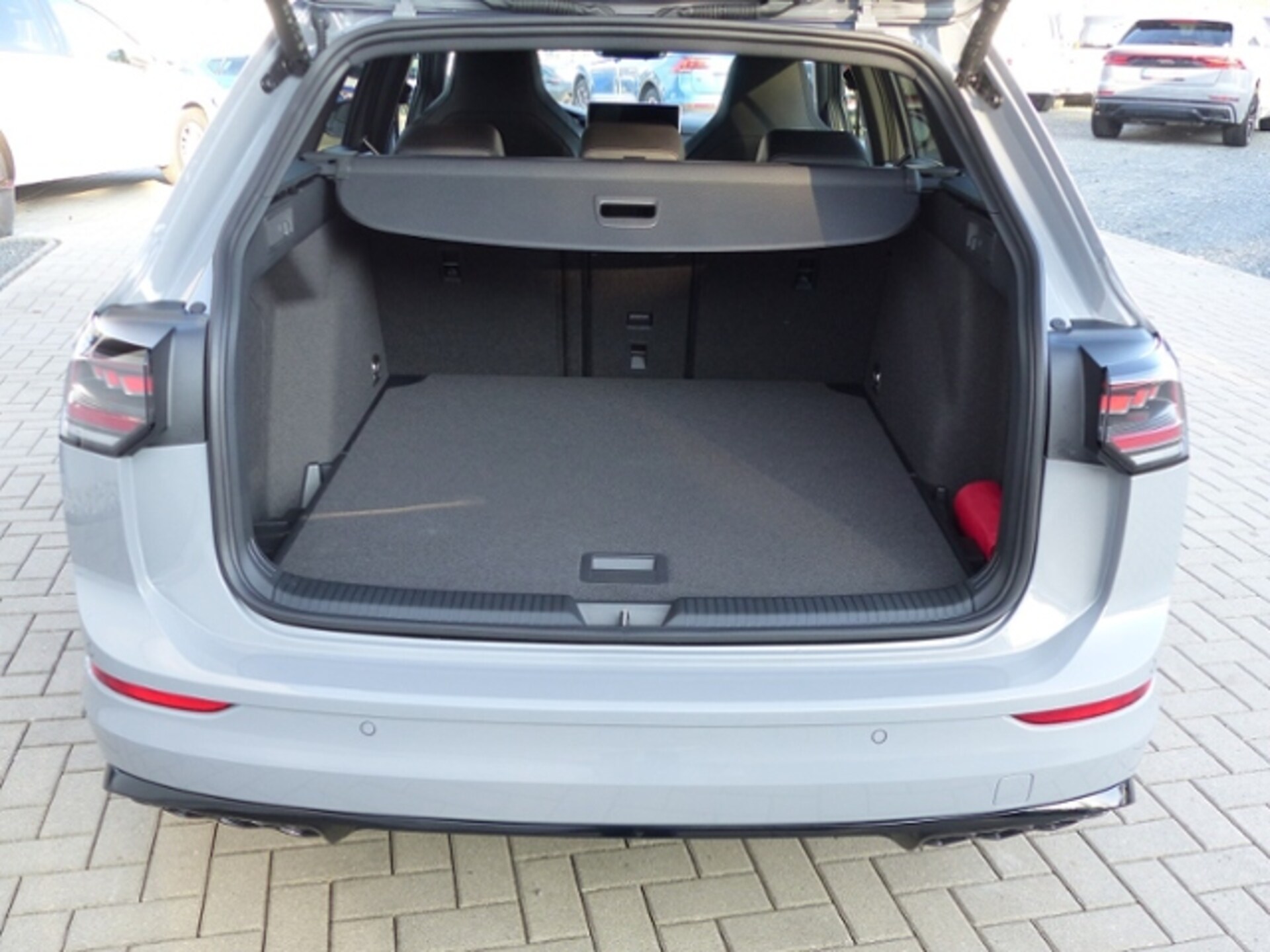 Volkswagen Golf Variant R-Line