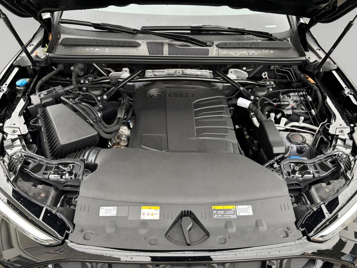 Bild über Audi Q5 SUV TDI quattro 150 kW S tronic - für weitere Informationen kontaktieren Sie den Audi Partner
