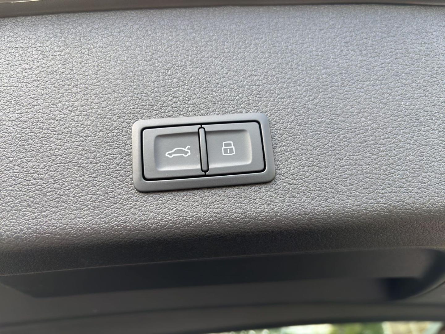 Image about Audi Q8 e-tron advanced 55 e-tron quattro