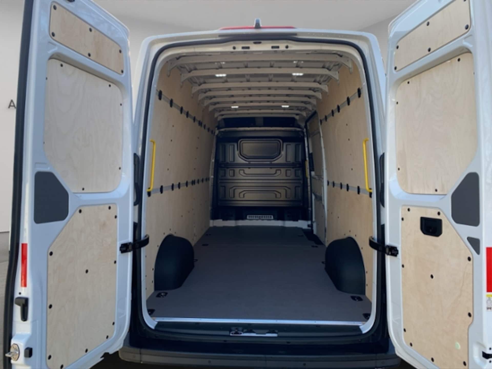 Volkswagen Crafter Kasten langer Radstand