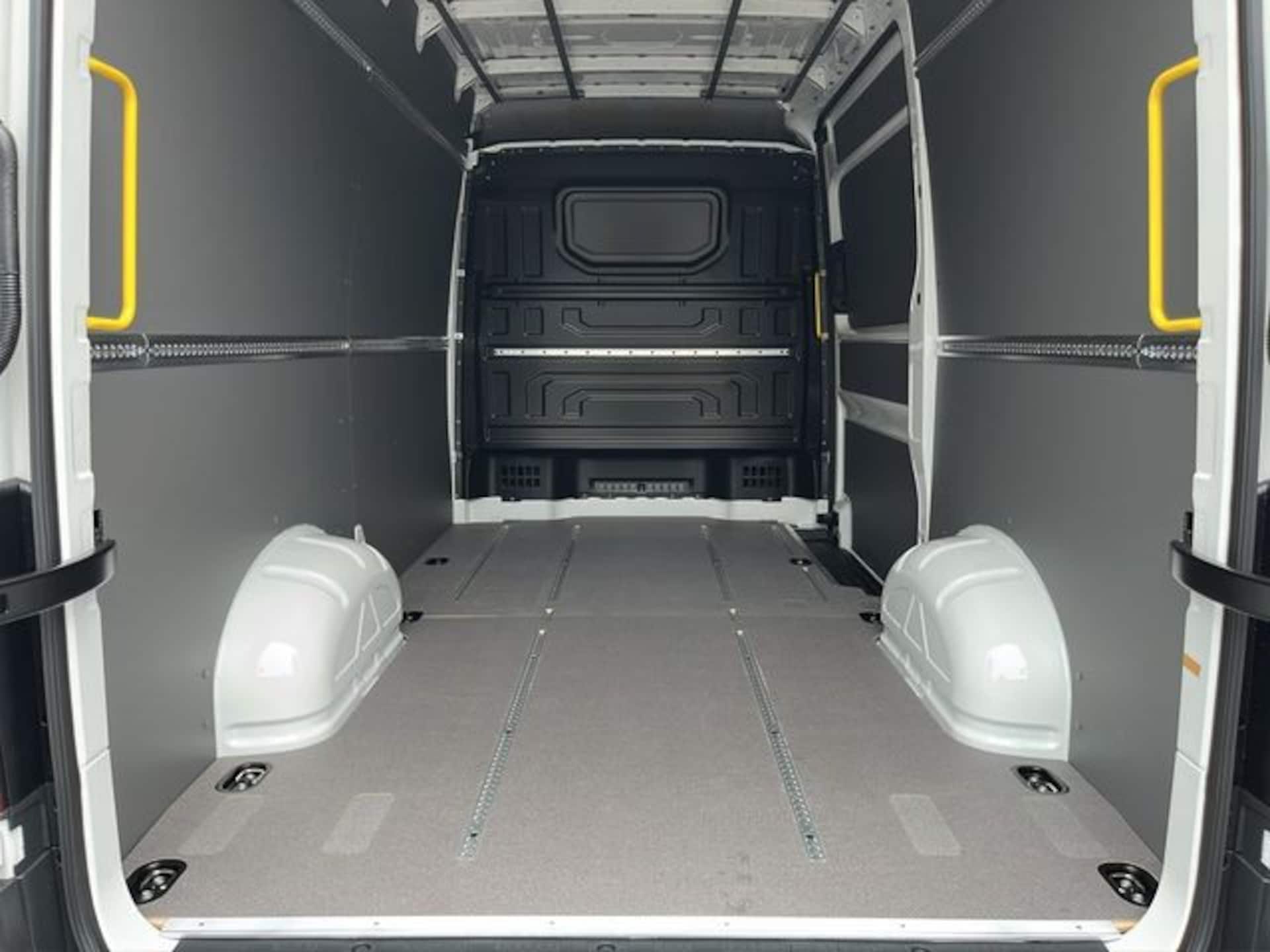 Volkswagen Crafter Kasten mittlerer Radstand