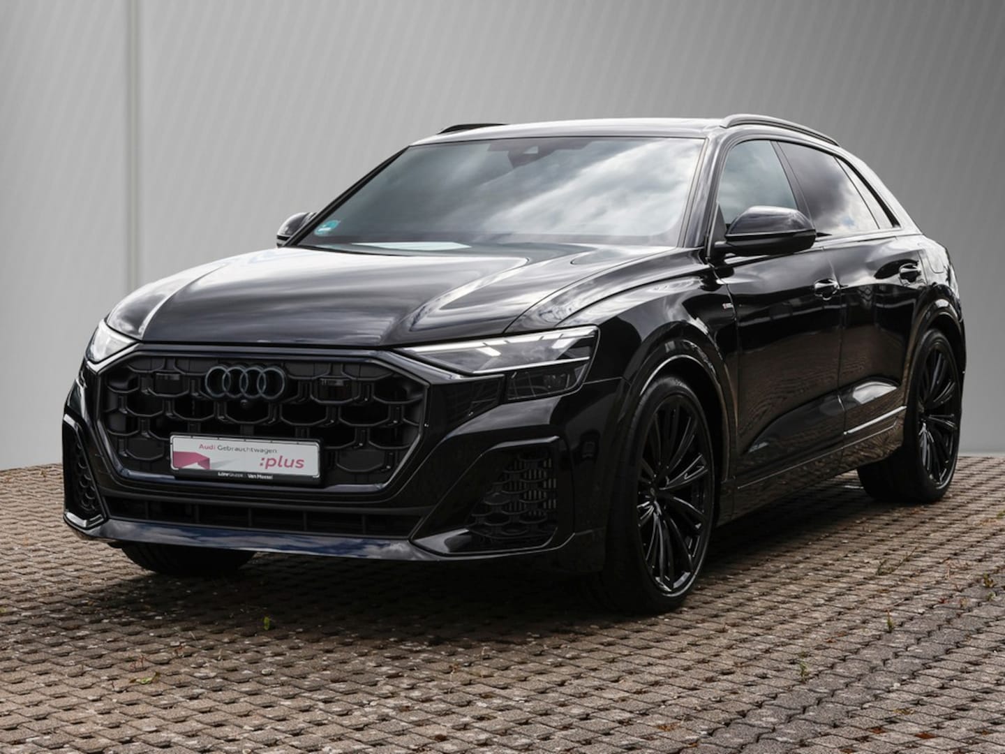 Bild über Audi Q8 SUV TFSI e S line business TFSI e quattro 360 kW tiptronic - für weitere Informationen kontaktieren Sie den Audi Partner