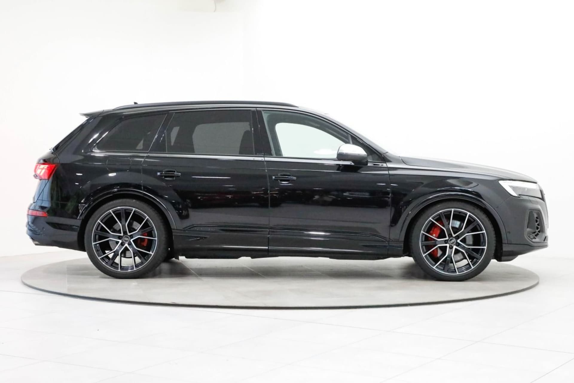 Audi SQ7 SUV