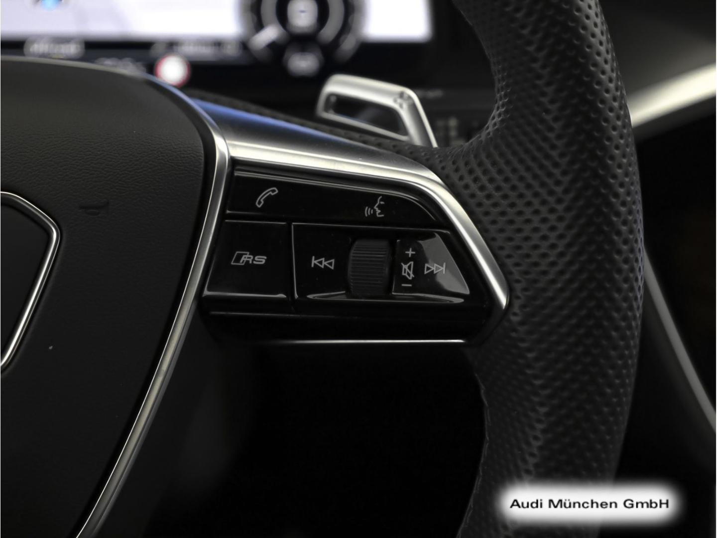 Bild über Audi RS 6 Avant TFSI quattro tiptronic - für weitere Informationen kontaktieren Sie den Audi Partner