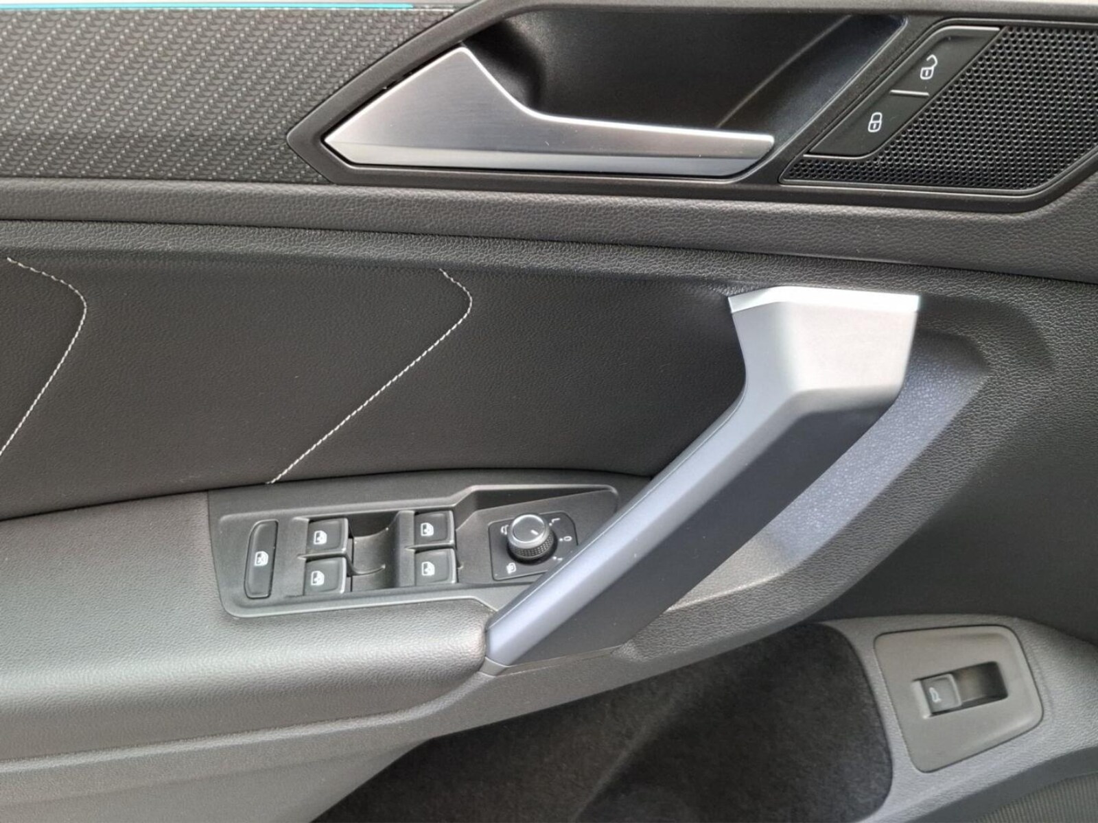 Volkswagen Tiguan – Bild 12