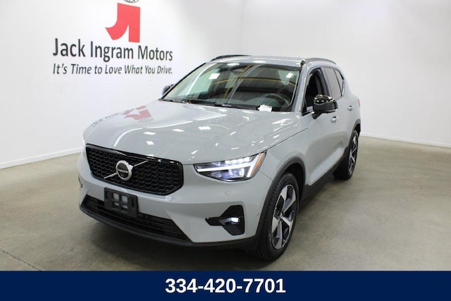 2026 Volvo XC40