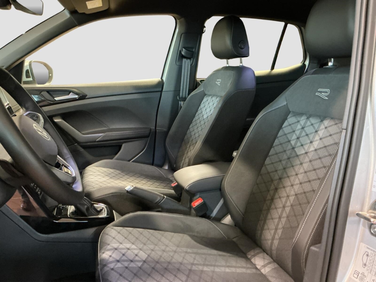 Volkswagen T-Cross – Bild 10