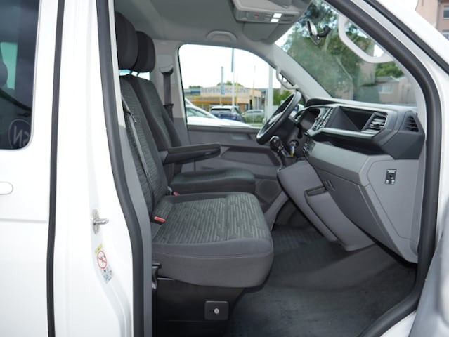 Volkswagen T6.1 Caravelle larger