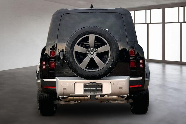 2025 Land Rover Defender