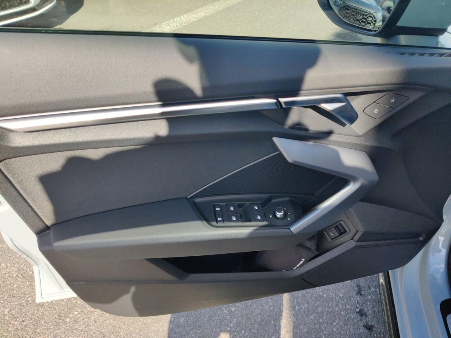 Bild über Audi A3 allstreet 35 TFSI S tronic - für weitere Informationen kontaktieren Sie den Audi Partner