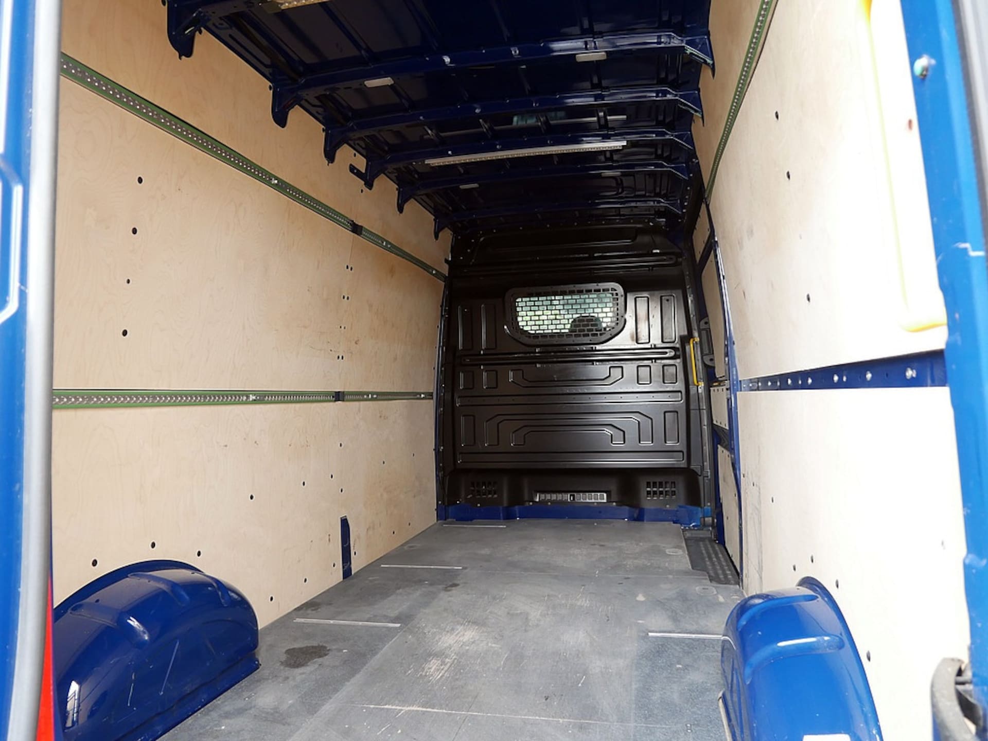 Volkswagen Crafter Kasten langer Radstand