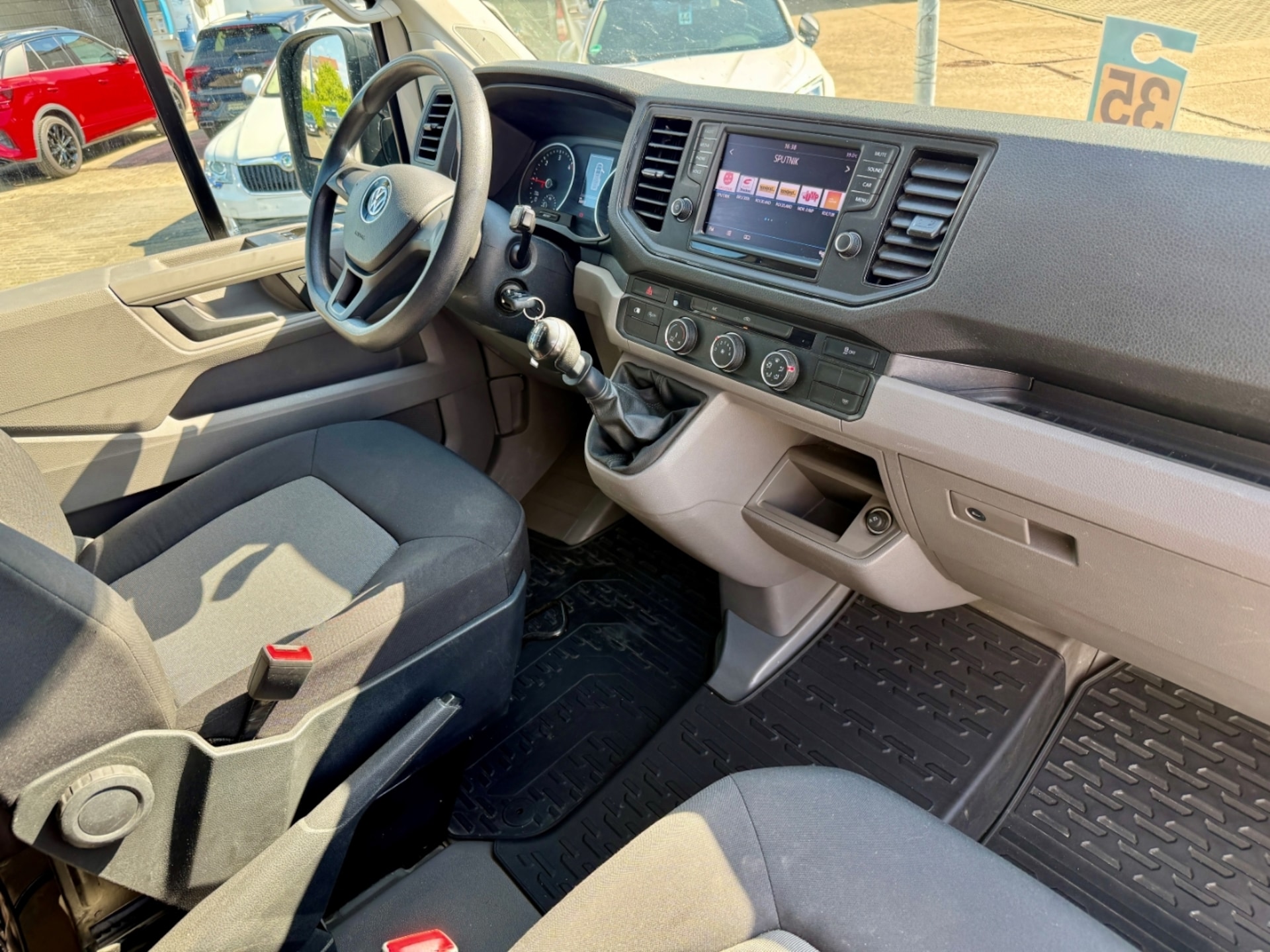 Volkswagen Crafter Kasten langer Radstand