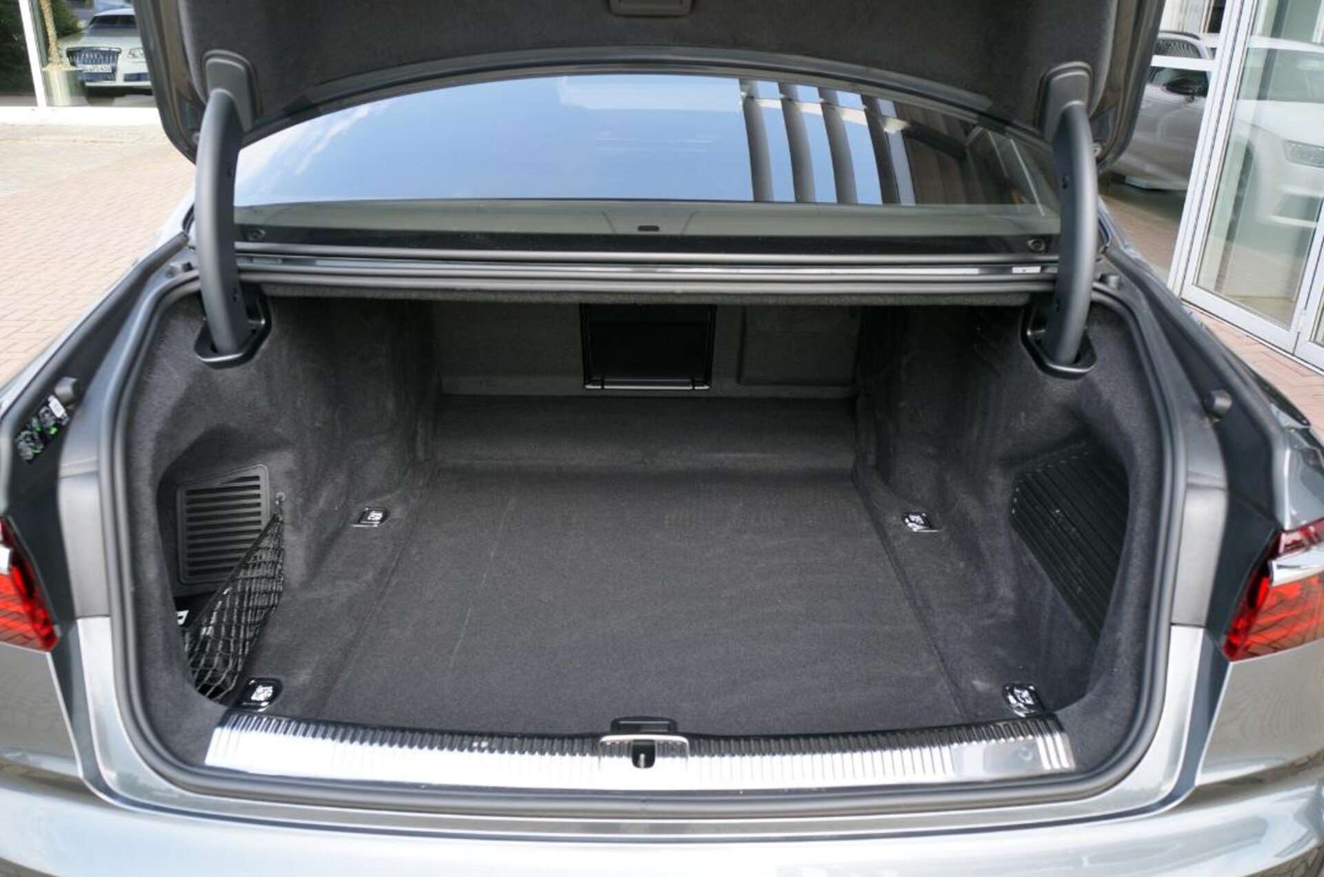 Audi A8 Lang