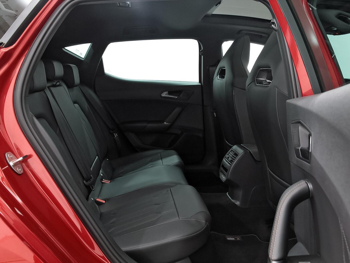 CUPRA Leon León 1.5 eTSI DSG 110 kW (150 CV) — photo 7