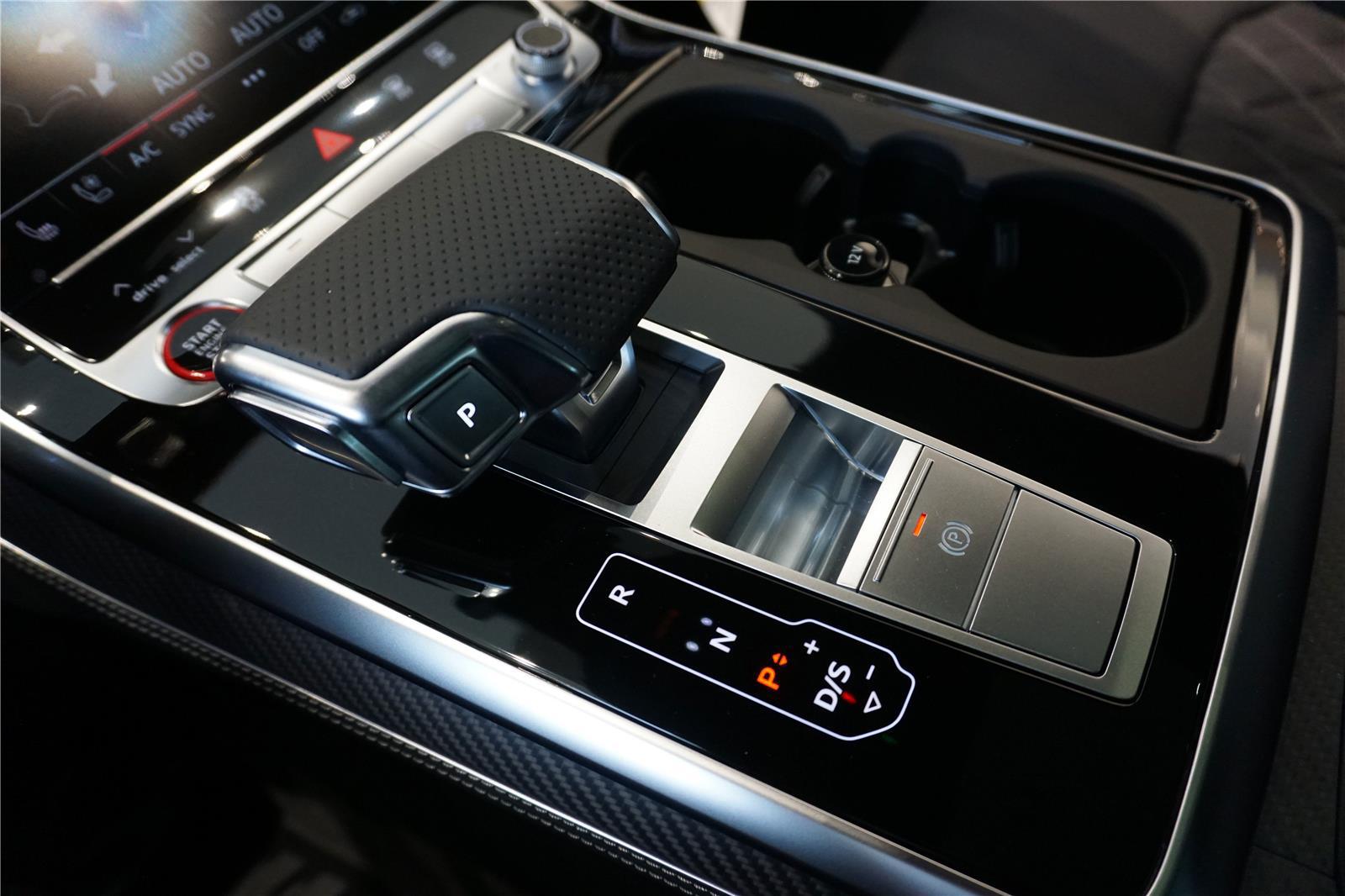 2026 Audi SQ8 Premium Plus - Photo 13