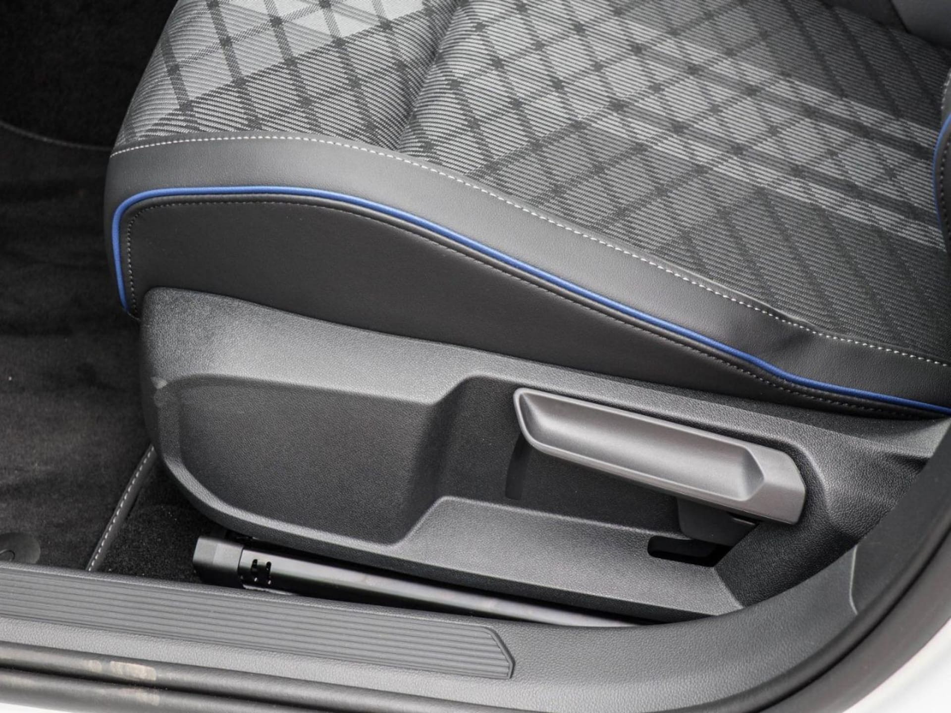 Volkswagen Golf Variant R-Line