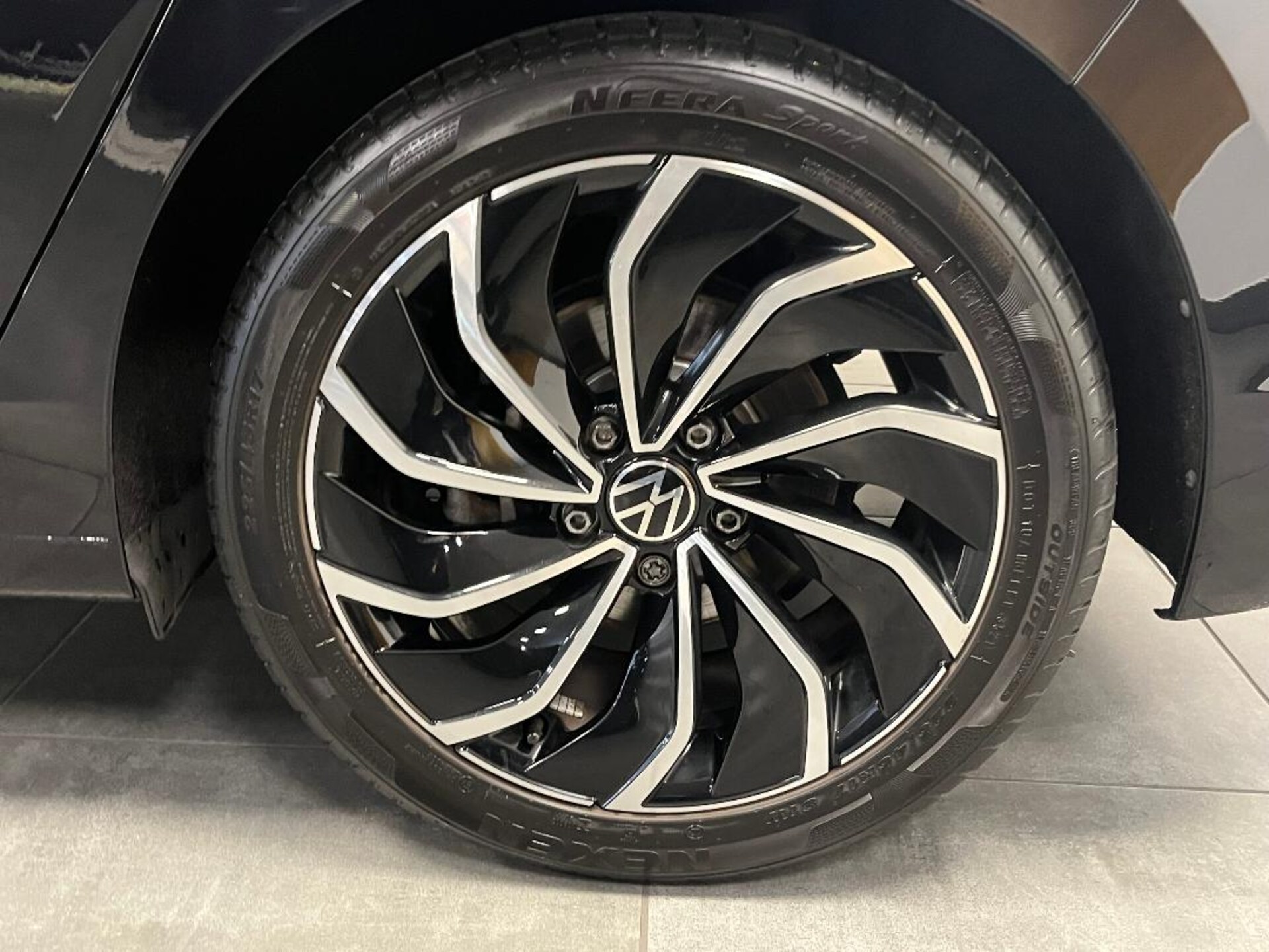 Volkswagen Golf Active