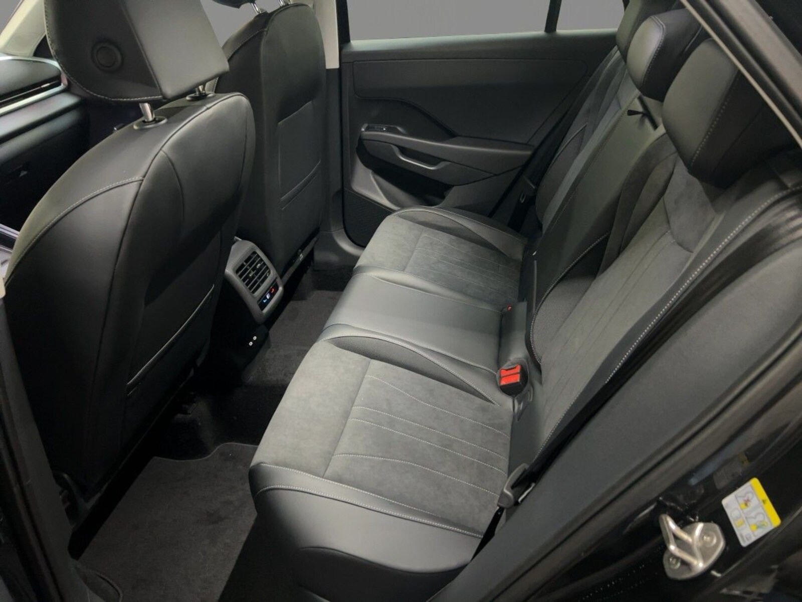 Volkswagen T-Roc – Bild 9