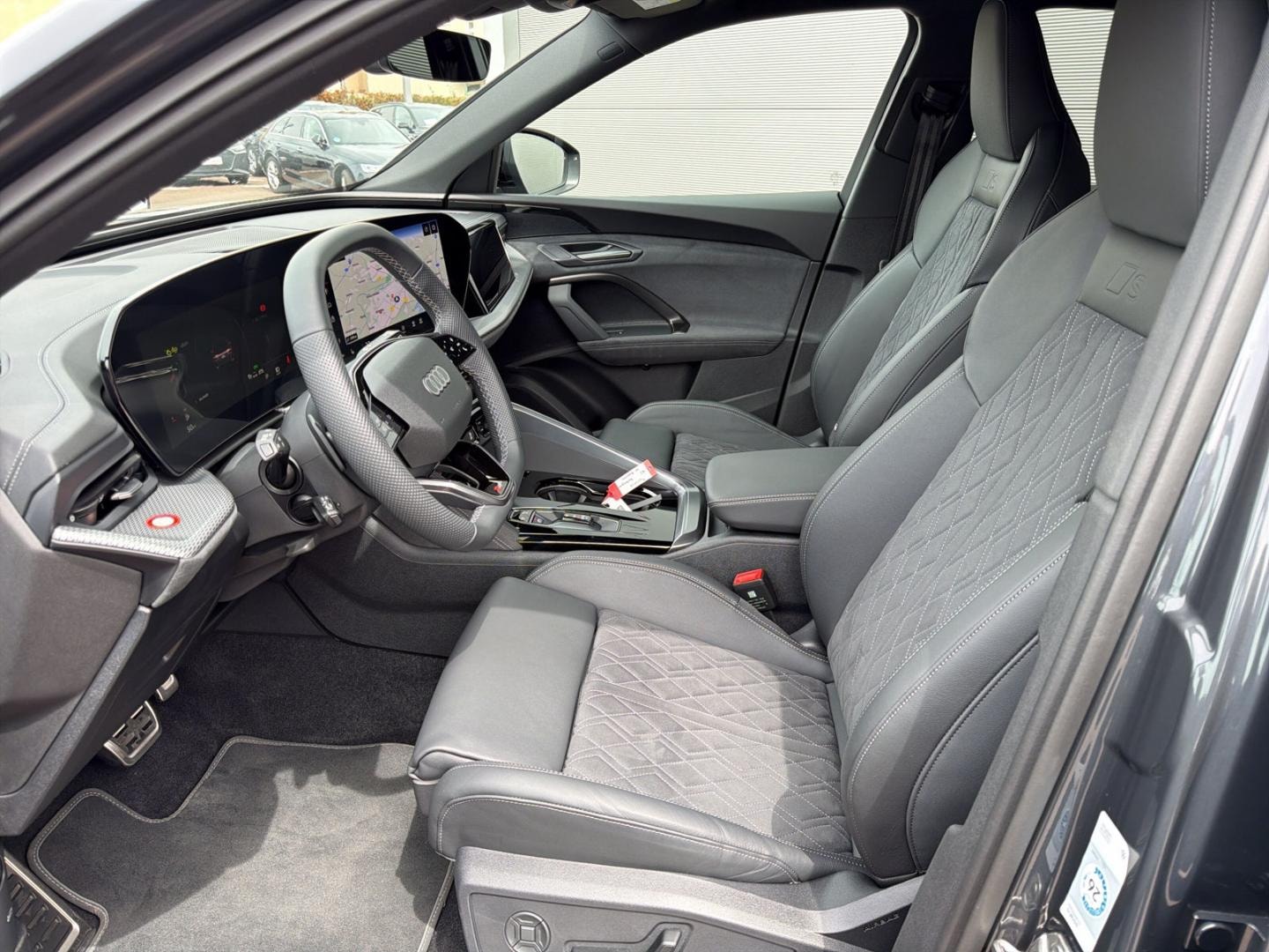 Bild über Audi Q5 SUV TDI quattro 150 kW S tronic - für weitere Informationen kontaktieren Sie den Audi Partner