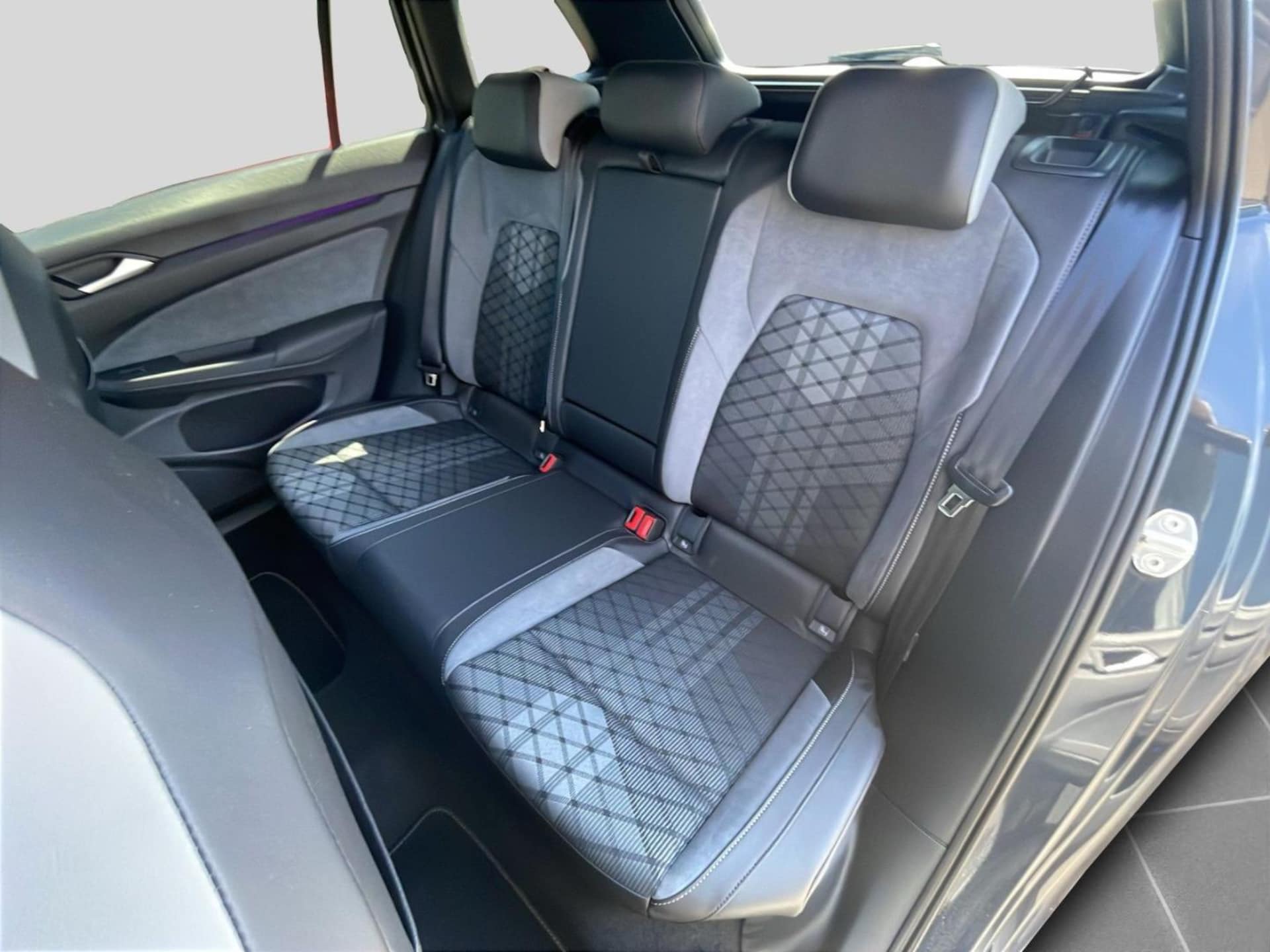 Volkswagen Golf Variant R-Line