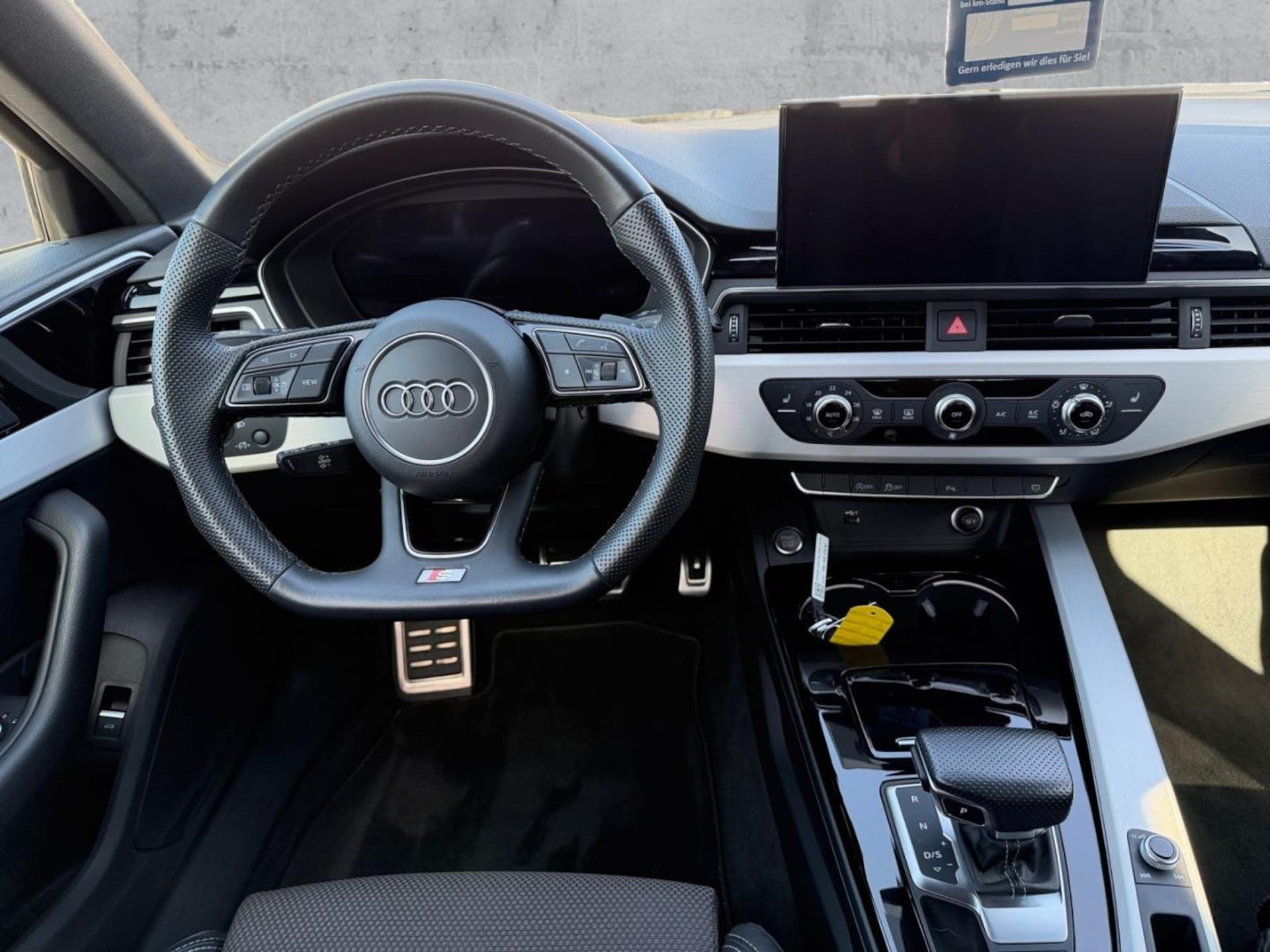 Audi A4 Avant S line