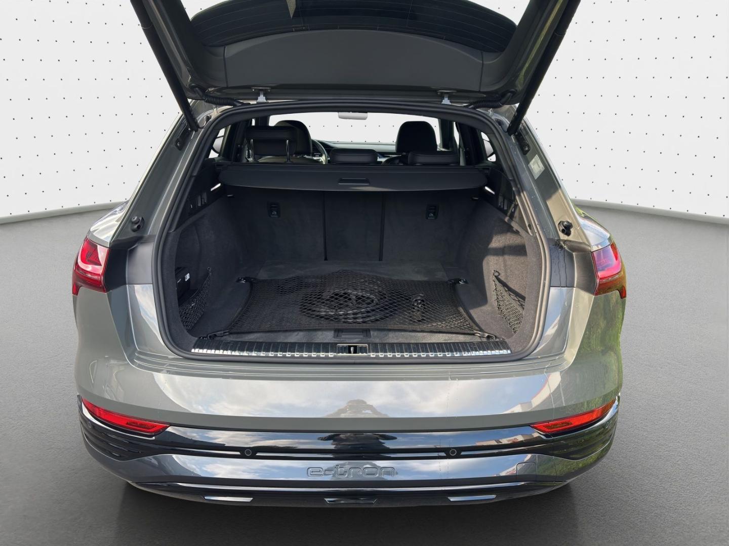 Image about Audi Q8 e-tron advanced 55 e-tron quattro